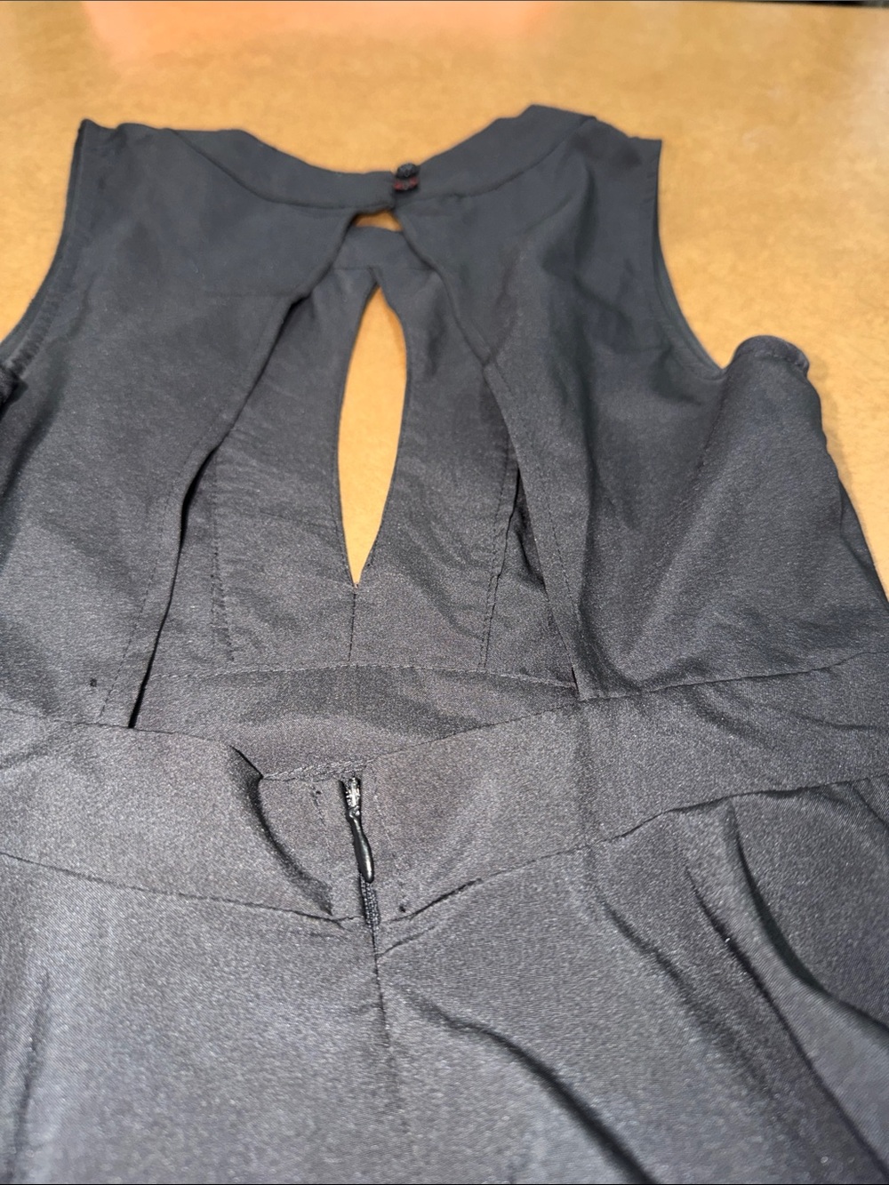 Luxxel Black Sleeveless Fit-&-Flare Mini Cocktail Dress w/ Keyhole Horsehair Hem - Picture 9 of 10